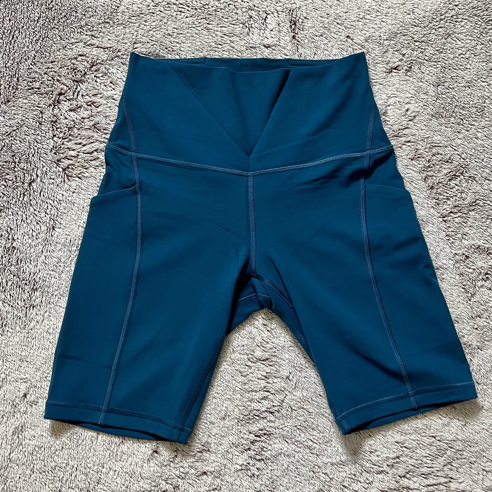 lululemon align high rise short with pockets 8" - blue borealis - size 4